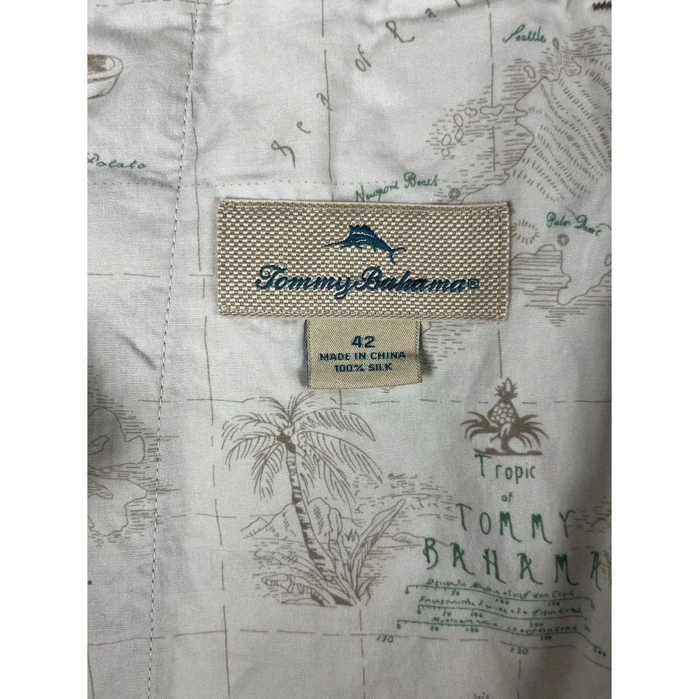 TOMMY BAHAMA 100% Silk Short Men 42 Brown Relaxed Pleaded Pockets Vacation